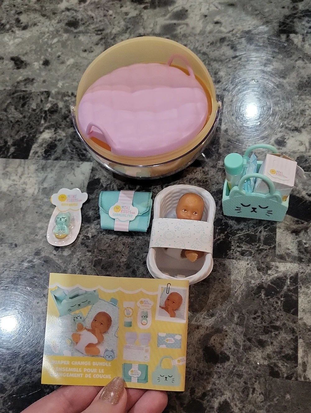 Miniverse Make It Mini Real Baby Diaper Change Bundle